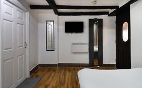 Tudor Oaks Lodge Stevenage North